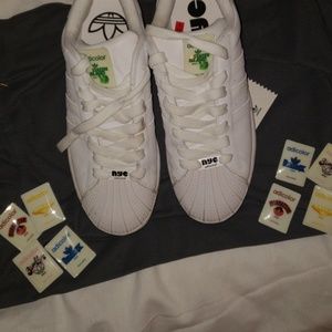 Adidas shell toe adicolor size 9.5